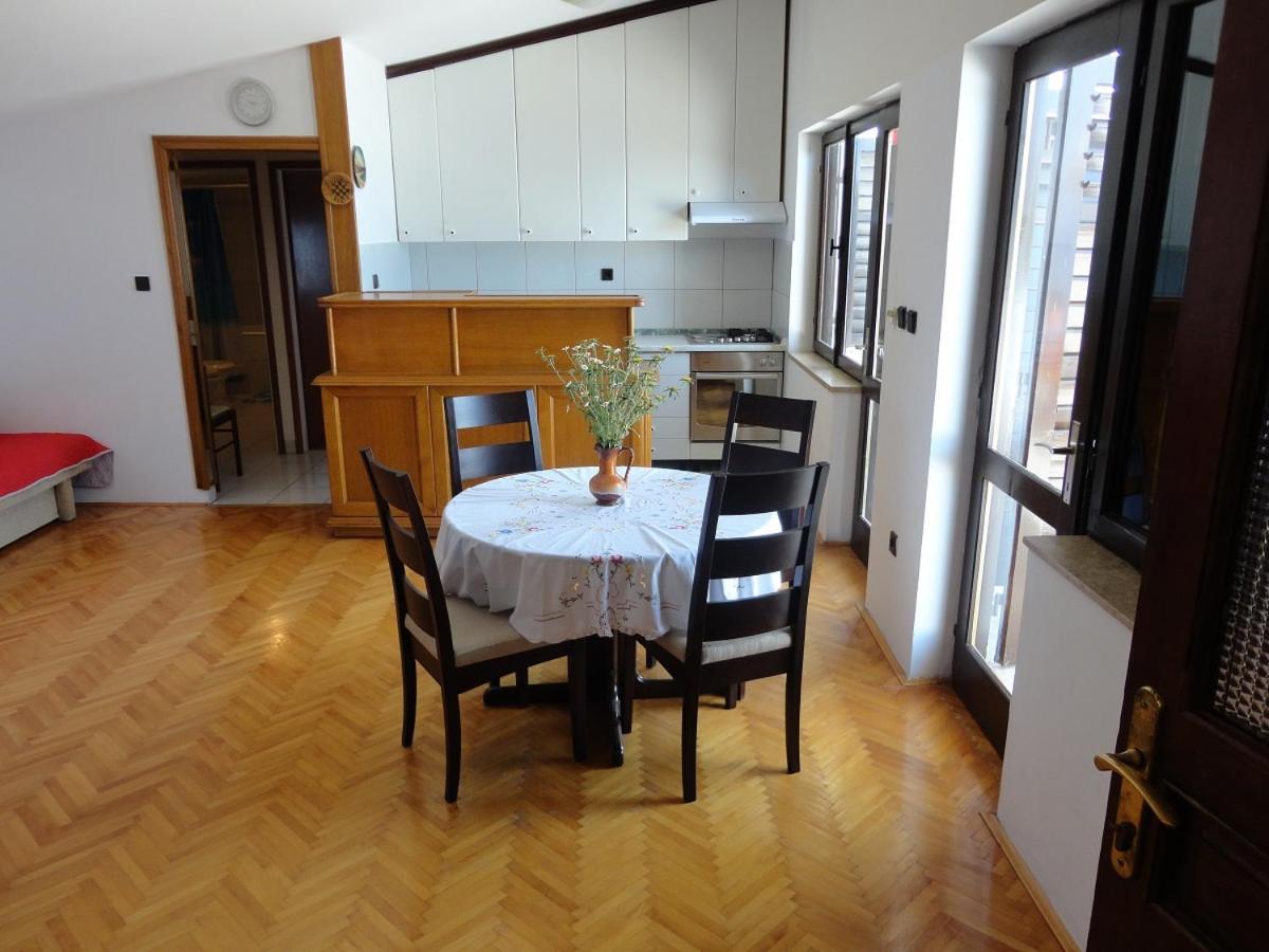 Apartman Lucijan Marusici  Dış mekan fotoğraf